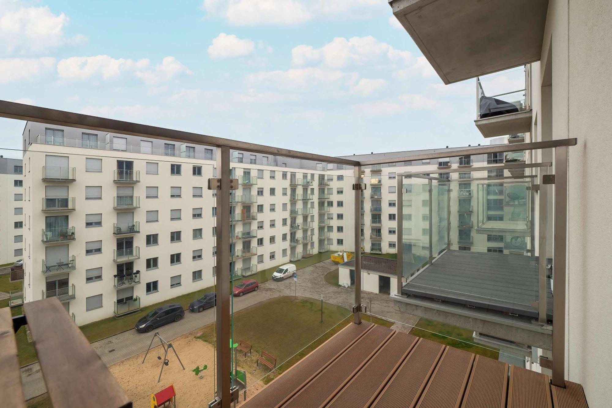 Beautiful With Balcony By Renters * Poznań